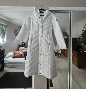 Women's White Quilted Coat